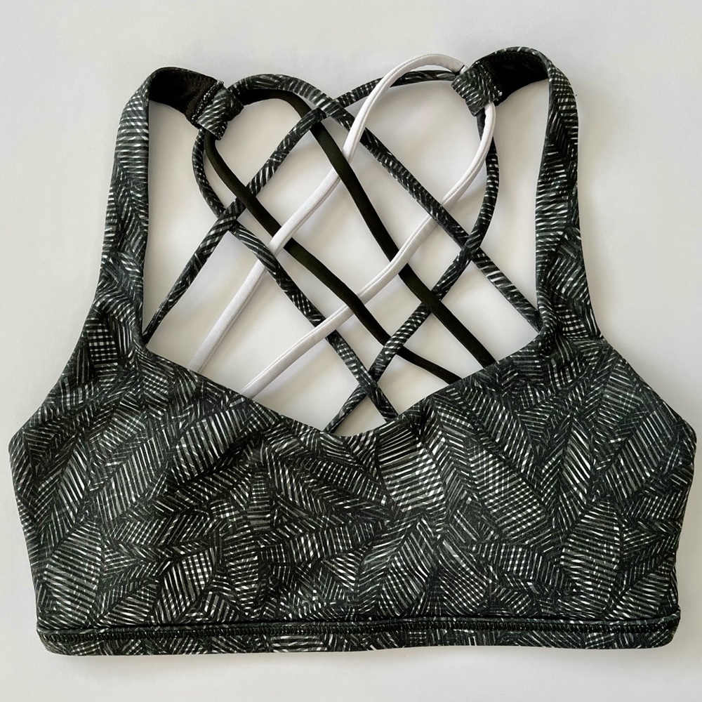 Lululemon sports bra